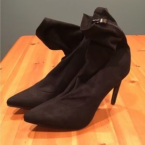BLACK STILETTO ZIP BACK BOOTS SZ 8-1/2 (42) CALF HIGH SHE & IN
